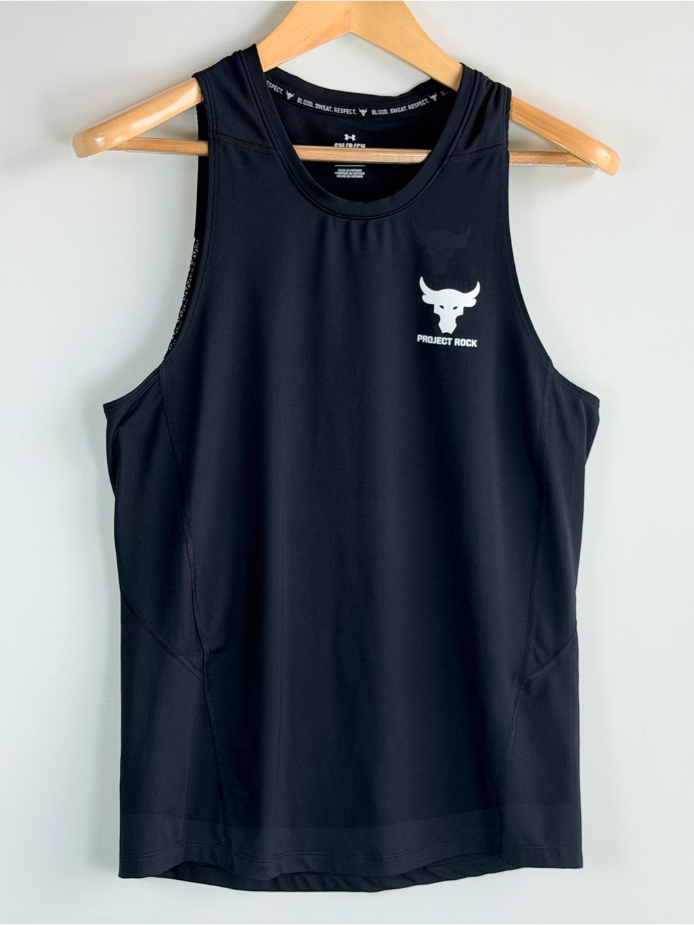 Under Armour Project Rock Men’s Small Black Fitted Training Tank Top